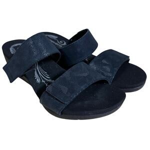 Revere Sorrento Women's Wedge Sandal Black Angle Size 8M New in Box Condition